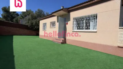 Chalet on Carrer de Francesc Cambó photo 5