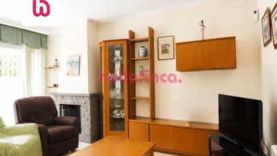 Semi-detached house on Carrer de Josep Tarradellas photo 6