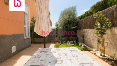 Semi-detached house on Carrer de Josep Tarradellas photo 18