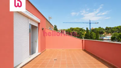 Semi-detached house on Carrer de Josep Tarradellas photo 49