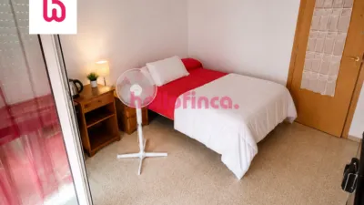 Apartment on Carrer de Puigpardines photo 8