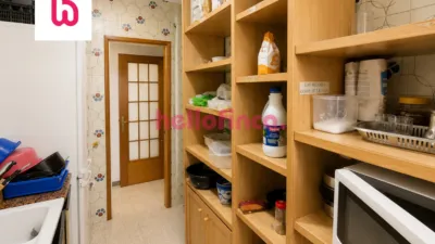 Apartment on Carrer de Puigpardines photo 4