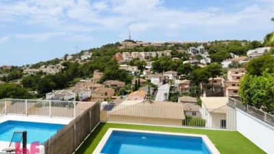 Semi-detached house on Carrer del Pacífic photo 2