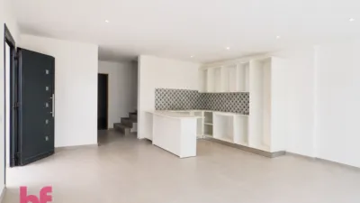 Semi-detached house on Carrer del Pacífic photo 46