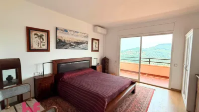 Chalet on Carrer de Pompeu Fabra photo 38