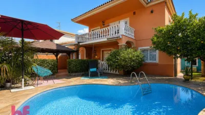 Chalet on Carrer de l'Arc de Berà photo 9