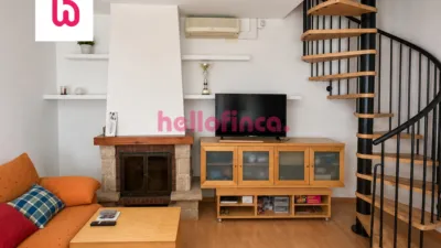 Terraced house in Carrer de Salvador Murt photo 3