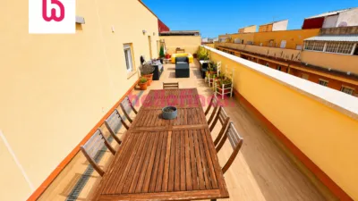 Penthouse on Carrer de la Vall d'Ordesa photo 19