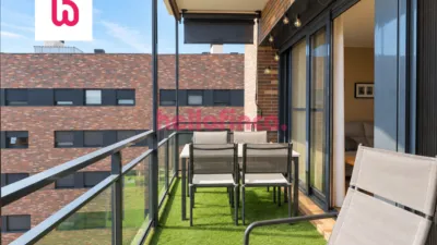 Penthouse on Carrer d'Hongria photo 8
