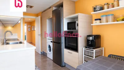 Penthouse on Carrer d'Hongria photo 14
