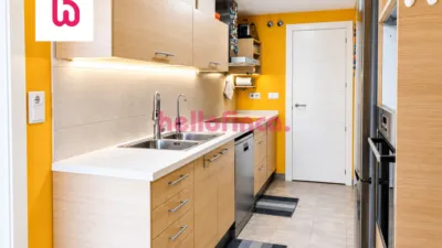 Penthouse on Carrer d'Hongria photo 17
