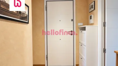 Penthouse on Carrer d'Hongria photo 11