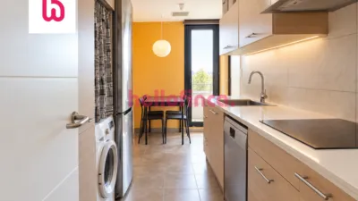Penthouse on Carrer d'Hongria photo 13