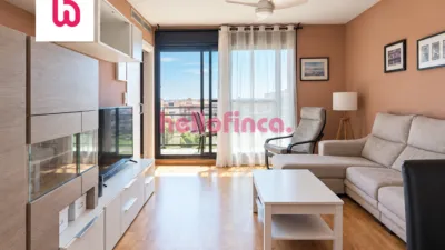 Penthouse on Carrer d'Hongria photo 4