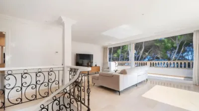 Chalet on Carrer de la Ginesta photo 8