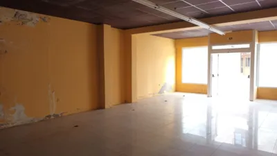 Local comercial en alquiler en Avenida Emilio Martínez Sánchez, cerca de Calle de Fernando 'El Católico' - Més