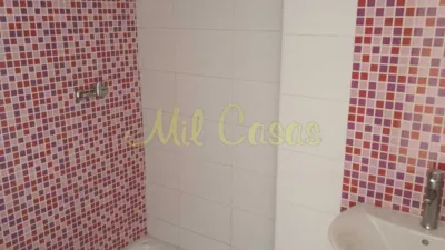 Piso en venta en Calle de San Bernardo, Noia de 108.000 €