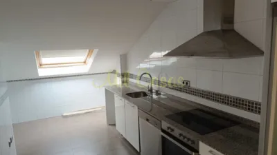 Piso en venta en Calle de San Bernardo, Noia de 108.000 €