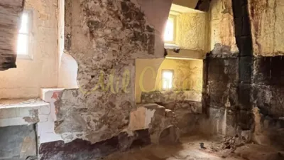 Casa en venta en Calle Ponte de Traba, Noia de 90.000 €