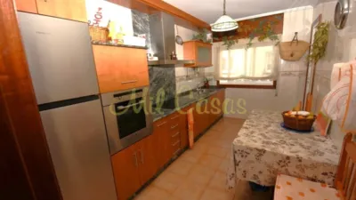 Piso en venta en Calle Virxe Do Loreto, Noia de 170.000 €
