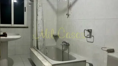 Piso en venta en Calle de Pintor Xenaro Carrero, Noia de 145.000 €