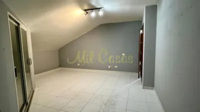 Piso en venta en Calle de Pintor Xenaro Carrero, Noia de 145.000 €