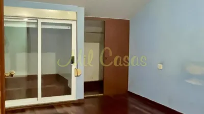 Piso en venta en Calle de Pintor Xenaro Carrero, Noia de 145.000 €