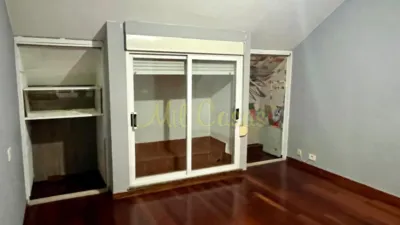 Piso en venta en Calle de Pintor Xenaro Carrero, Noia de 145.000 €