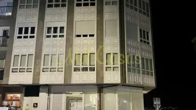 Piso en venta en Calle de Pintor Xenaro Carrero, Noia de 145.000 €