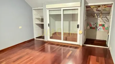 Piso en venta en Calle de Pintor Xenaro Carrero, Noia de 145.000 €