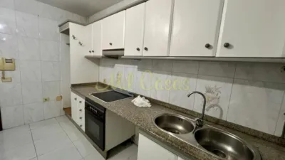 Piso en venta en Calle de Pintor Xenaro Carrero, Noia de 145.000 €