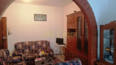 Piso en venta en Calle de Curros Enríquez, Noia de 80.000 €