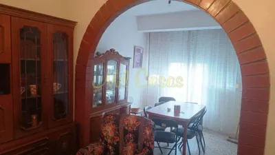 Piso en venta en Calle de Curros Enríquez, Noia de 80.000 €