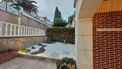 Chalet pareado en venta en Calle Aureliano Linares Rivas, Centro (Castro Urdiales) de 650.000 €