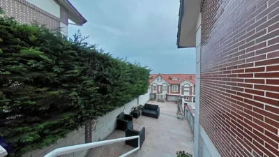 Chalet pareado en venta en Calle Aureliano Linares Rivas, Centro (Castro Urdiales) de 650.000 €