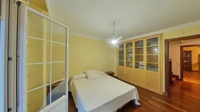 Chalet pareado en venta en Calle Aureliano Linares Rivas, Centro (Castro Urdiales) de 650.000 €