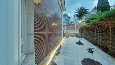 Chalet pareado en venta en Calle Aureliano Linares Rivas, Centro (Castro Urdiales) de 650.000 €