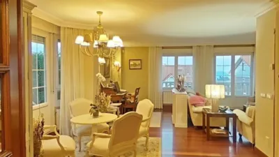Chalet pareado en venta en Calle Aureliano Linares Rivas, Centro (Castro Urdiales) de 650.000 €