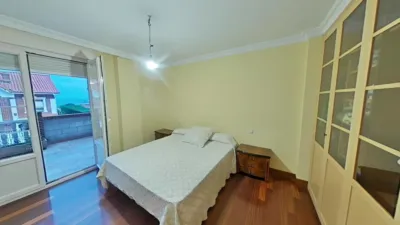 Chalet pareado en venta en Calle Aureliano Linares Rivas, Centro (Castro Urdiales) de 650.000 €