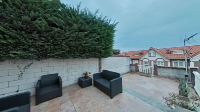 Chalet pareado en venta en Calle Aureliano Linares Rivas, Centro (Castro Urdiales) de 650.000 €
