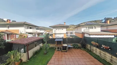 Chalet adosado en venta en Urbanización Llantadilla, Sámano (Castro Urdiales) de 370.000 €