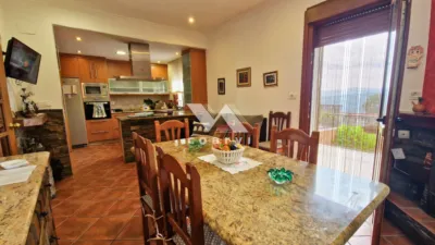 Chalet unifamiliar en venta en Sobrado Do Bispo, Sobrado Do Bispo (Barbadás) de 360.000 €
