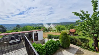 Chalet unifamiliar en venta en Sobrado Do Bispo, Sobrado Do Bispo (Barbadás) de 360.000 €