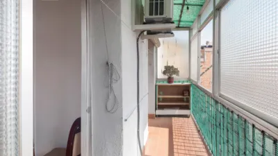 Flat in El Poble-Sec photo 2