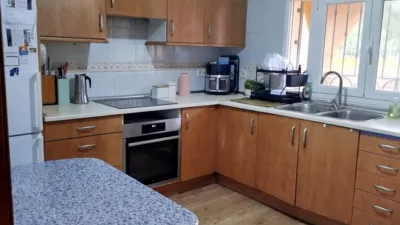 Chalet unifamiliar en venta en Avenida Autonomías , Número 6, Yunquera de Henares de 405.000 €