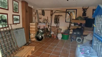 Chalet unifamiliar en venta en Avenida Autonomías , Número 6, Yunquera de Henares de 405.000 €