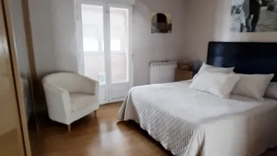 Chalet unifamiliar en venta en Avenida Autonomías , Número 6, Yunquera de Henares de 405.000 €