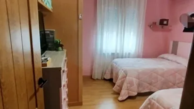 Chalet unifamiliar en venta en Avenida Autonomías , Número 6, Yunquera de Henares de 405.000 €