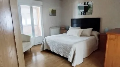 Chalet unifamiliar en venta en Avenida Autonomías , Número 6, Yunquera de Henares de 405.000 €