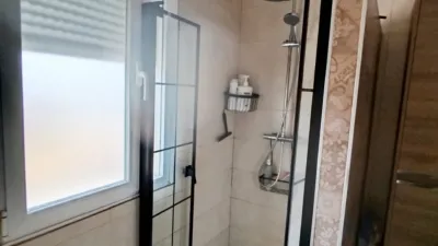 Chalet unifamiliar en venta en Avenida Autonomías , Número 6, Yunquera de Henares de 405.000 €